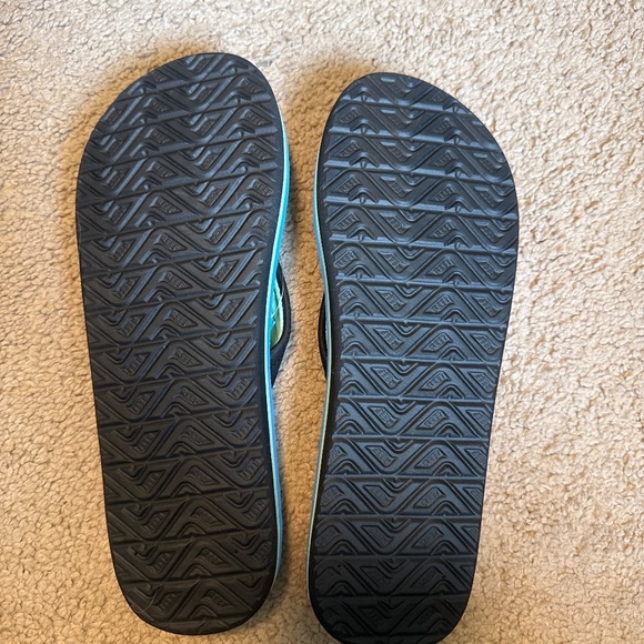 Kids-Reef AHI flip flops size 6 - Picture 2 of 4